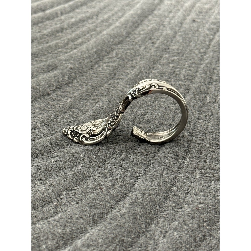 Oneida ONE Napkin Ring MICHELANGELO Mark‎ Stainles